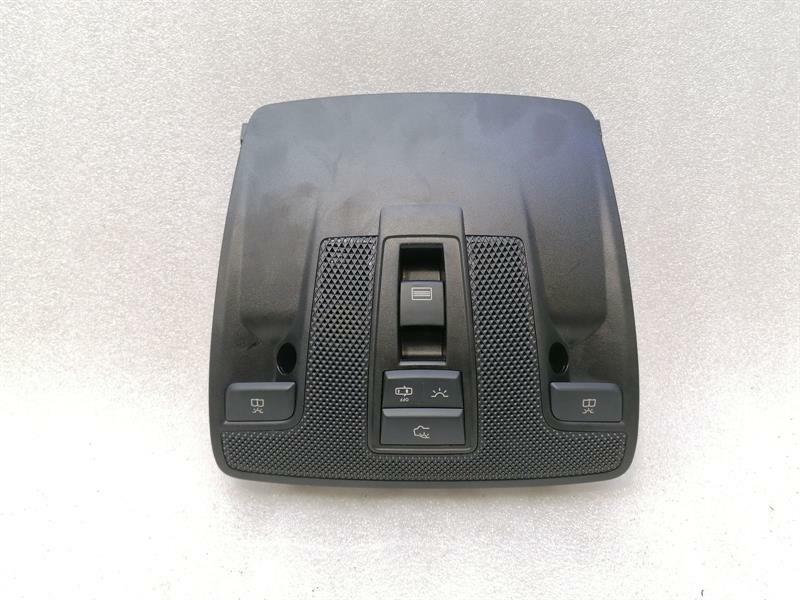 Mercedes-Benz A (W176) Mercedes A Class W176 Dome Light A0009007603 Interior Light Interior Lamp Body type: Hatchback
Fuel: Petrol