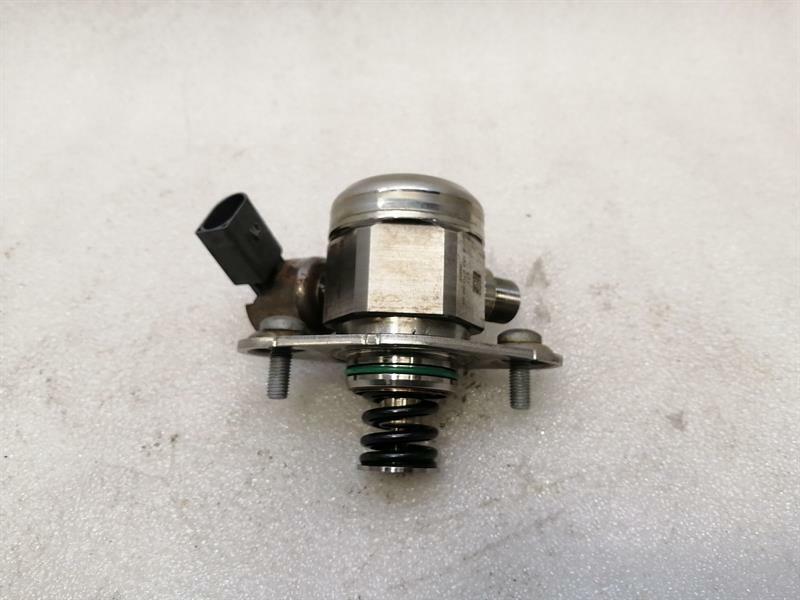 Mercedes-Benz A (W176) Mercedes A45 AMG W176 Fuel Pump Mechanical A1330700001 Fuel Pump Body type: Hatchback
Fuel: Petrol