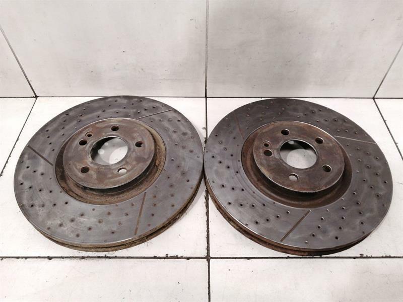 Mercedes-Benz A (W176) Mercedes A Class W176 A45 AMG front brake disc A1764210212 brake disc front Body type: Hatchback
Fuel: Petrol