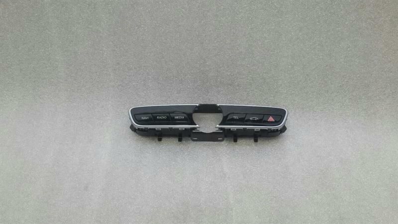 Mercedes E Class W213 CD Player Switch A2139054603 Switch Sat Nav Radio Audio