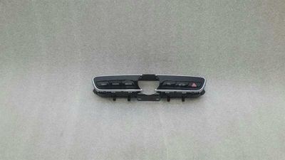 Mercedes E Klasa W213 Przełącznik odtwarzacza CD A2139054603 Przełącznik nawigacji satelitarnej Radio Audio