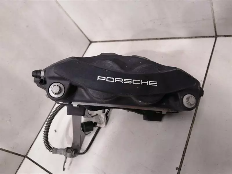 Porsche Boxster (981) Left Front Caliper Porsche Cayman 718 Left Front Caliper 9P1615123...