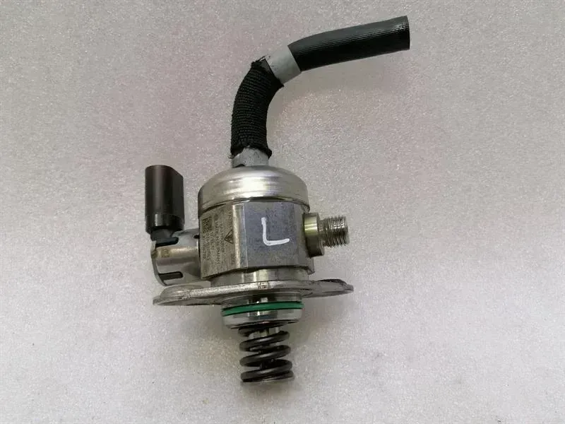 Porsche Boxster (981) Fuel Pump Mechanical Porsche Boxster 718 Fuel Pump Mechanical 9A2110...
