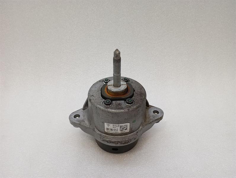 Porsche Cayman 718 engine mount 982199131C engine mount Brand/Model: PORSCHE 718
Year: 2018
Engine: 198...