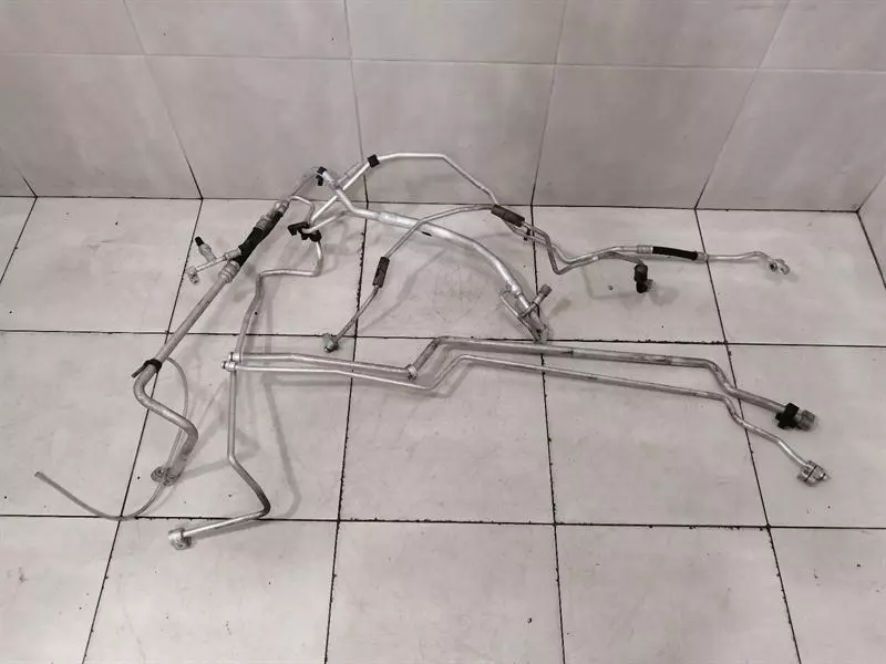 Porsche Cayman 718 A/C Pipe Set 99157310207 Air Conditioning Line Air Conditioning Kit 2.0T Brand/Model: PORSCHE 718
Year: 2018
Engine: 198...