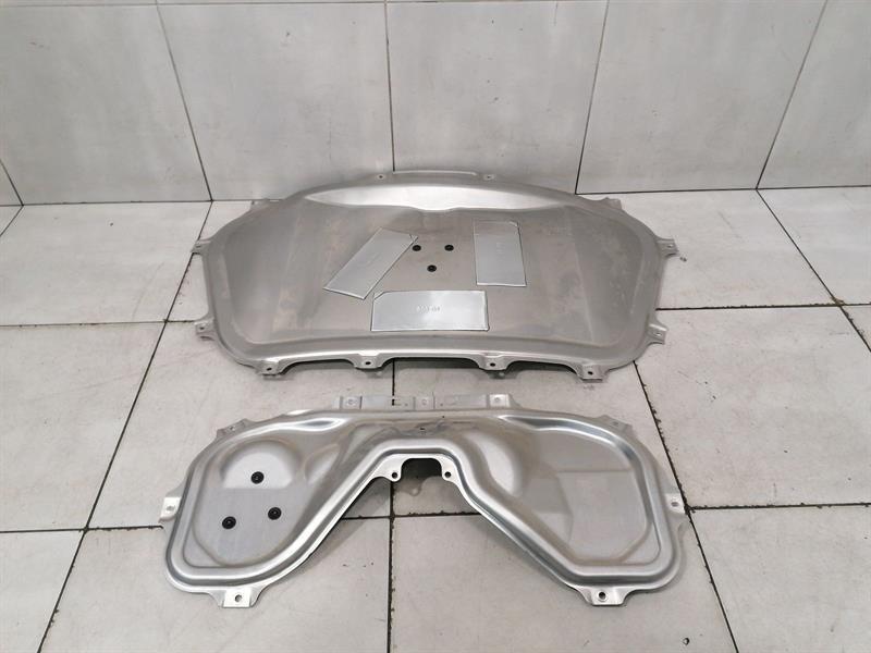 Porsche Boxster (981) Крышка двигателя (пластик) Porsche Boxster 718 engine cover 982827015A eng...