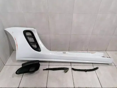 Porsche Cayman 718 labās puses svārki 982853564 sānu sliekšņi labās puses