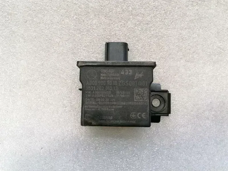Mercedes-Benz A (W177) Mercedes A Class W177 Tire Pressure Module A0009009018 Control Unit TPM Body type: Hatchback
Fuel: Petrol