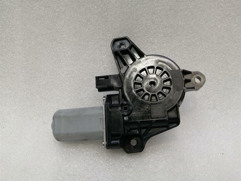 Mercedes-Benz A (W177) Mercedes A Class W177 RRH Door Window Motor A0009060908 Window Regulator Motor Hi Re Body type: Hatchback
Fuel: Petrol