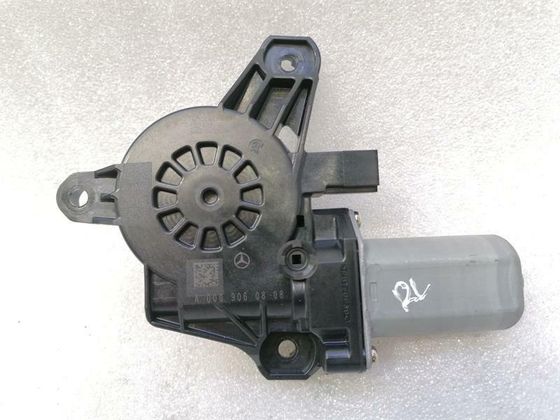 Mercedes-Benz A (W177) Mercedes A Class W177 RLH Door Window Motor A0009060808 Window Regulator Motor Hi Li Body type: Hatchback
Fuel: Petrol