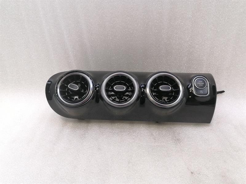 Mercedes-Benz A (W177) Mercedes A Class W177 Air Vent A1778306300 Ventilation Nozzle Vent Grille RHD Body type: Hatchback
Fuel: Petrol