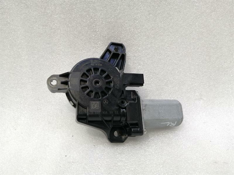 Mercedes-Benz A (W177) Mercedes A Class W177 RLH Door Window Motor A0009060808 Window Regulator Motor Hi Li Body type: Hatchback
Fuel: Petrol