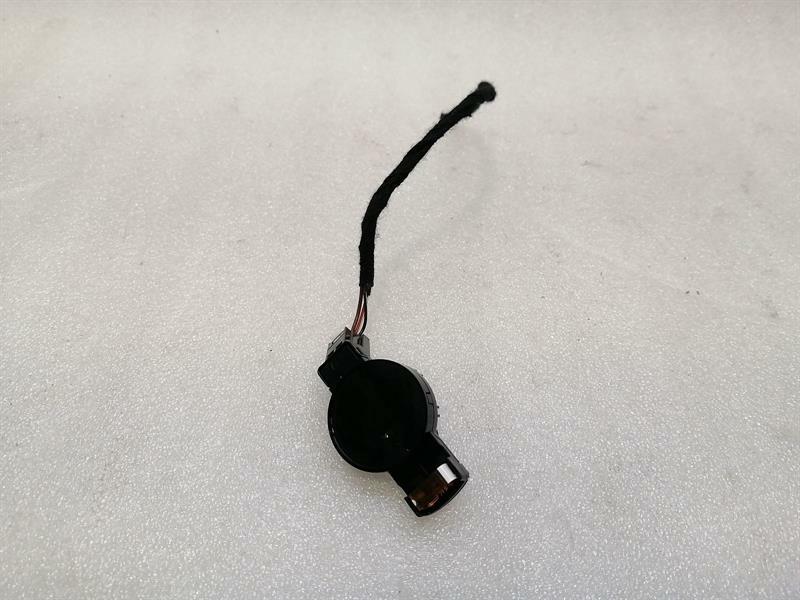Mercedes-Benz A (W177) Mercedes A Class W177 Rain Sensor A2479002104 Rain Sensor Body type: Hatchback
Fuel: Petrol