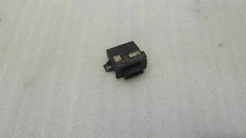Audi A3 (8V) Audi A3 8V Light Module 5Q0907357 Light Control Unit Body type: Hatchback
Fuel: Diesel