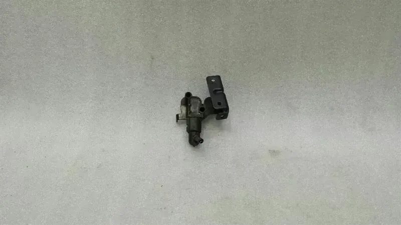 Audi A3 (8V) Audi A3 8V Xenon Level Sensor 5Q0907503 Level Sensor Rear Rear Body type: Hatchback
Fuel: Diesel