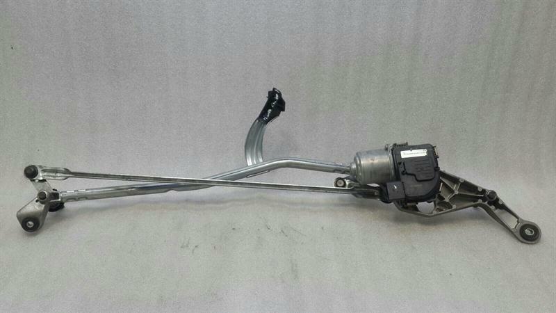 Mercedes-Benz S Coupe (C217) Front Wiper Motor