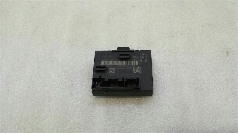 Audi A3 (8V) Audi A3 8V S3 rear left door module 5Q09595A door control unit rear left Body type: Hatchback
Fuel: Diesel