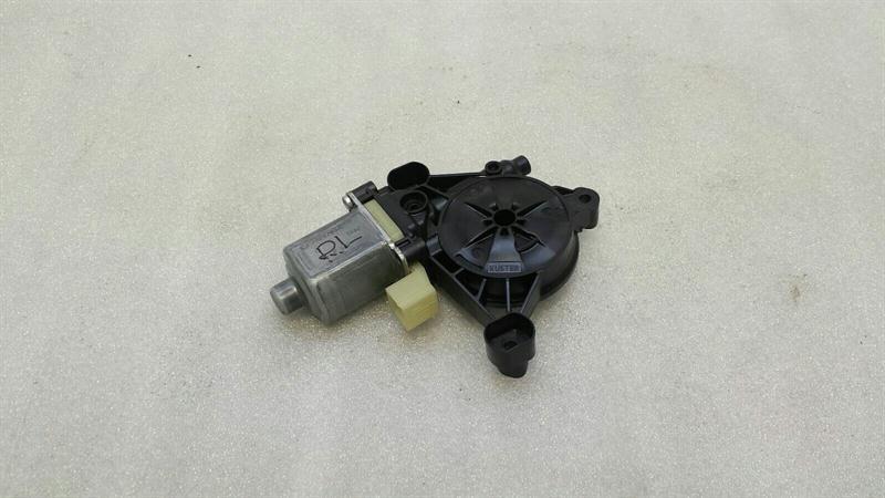 Audi A3 (8V) Audi A3 8V 8S S3 TT door window motor 5Q0959801 window regulator motor HL rear left Body type: Hatchback
Fuel: Diesel