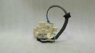 Audi A3 8V zamek drzwi tylnych prawych 4G0839016 zamek drzwi tylnych prawych