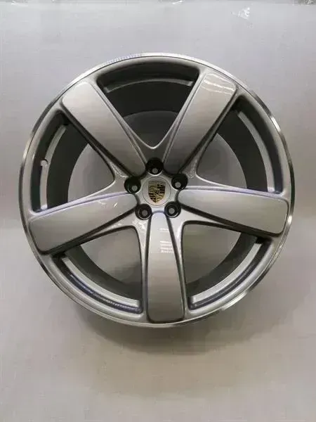 Porsche Macan 21 Porsche Macan 95B Alloy Wheel 95B601025EC Alloy Rim 10J X 21 H2 ET19 Body type: SUV
Fuel: Petrol