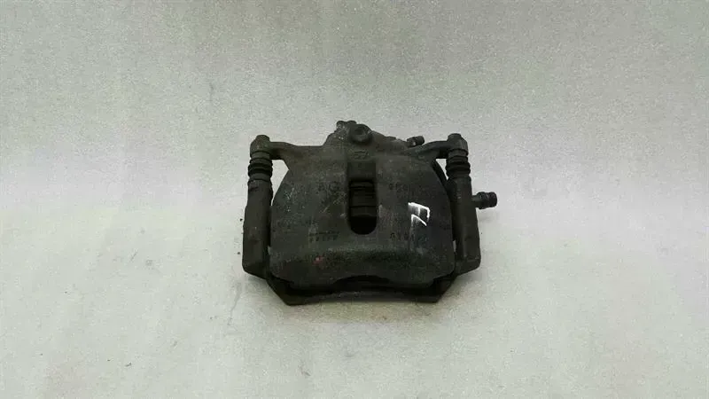 Audi A3 (8V) Audi A3 8V left front caliper caliper caliper front left Body type: Hatchback
Fuel: Diesel