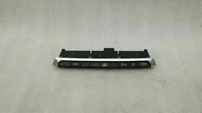 Audi A3 (8V) Audi A3 8V switch block 8V0925301BA switch block switch strip Body type: Hatchback
Fuel: Diesel