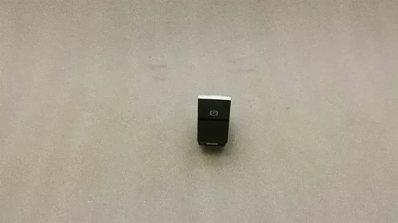 Audi TT (8S) Audi TT 8S parking brake switch 8S0927225 parking brake switch Body type: Coupe
Fuel: Petrol