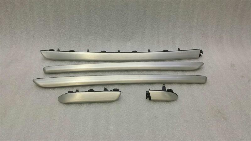 Audi S3 8V RHD veneer set 8V2853189AE right handlebar aluminium aluminium Brand/Model: AUDI S3
Year: 2017
Engine: 1984 cm...