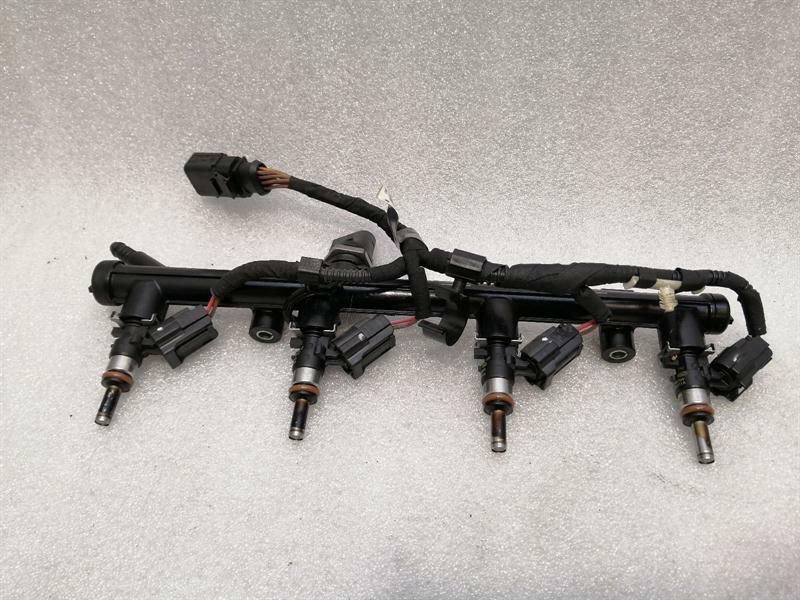 Audi S1 TFSI Fuel Line Injector 06L906031A Fuel Injector Injectors