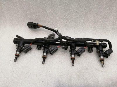 Форсунка топливной магистрали Audi S1 ​​TFSI 06L906031A Форсунки