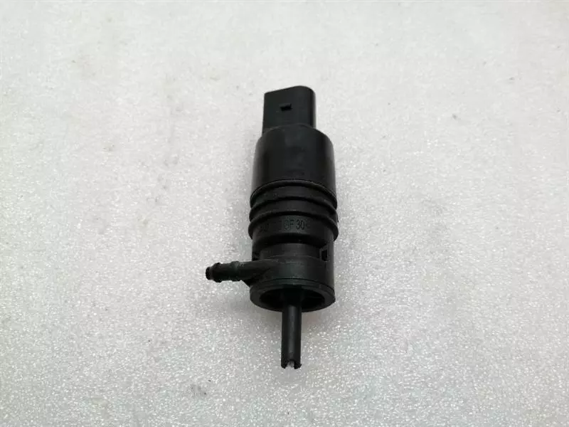 Porsche Boxster 718 Washer Fluid Pump 1K955651 Washwater Pump Brand/Model: PORSCHE 718
Year: 2022
Engine: 198...
