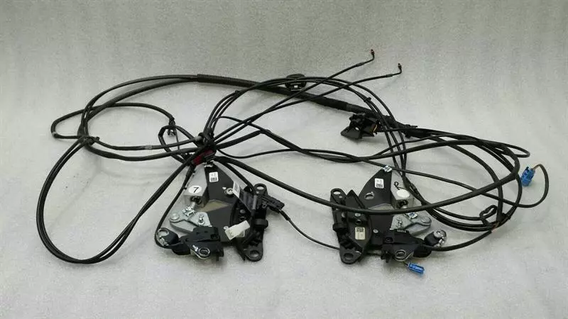Mercedes-Benz SLK (R172) Misc Mercedes R172 Convertible Roof Hydraulic Cylind...