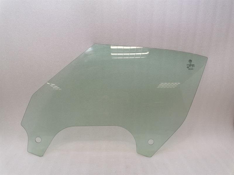 Alfa-Romeo 4C (960) Left Front Door Glass ALFA ROMEO 4C Type 960 Left Door Glass 50525947...