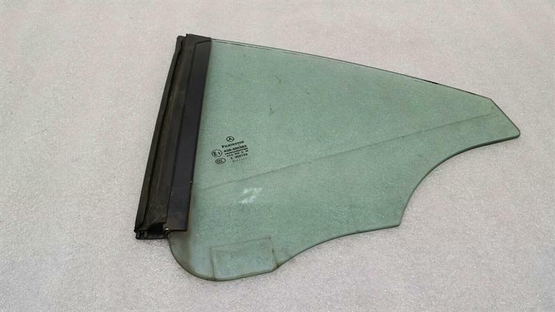 Mercedes-Benz SLK (R172) Left Rear 1/4 Glass Mercedes SLK R172 Left Rear 1/4 Glass A17267001...