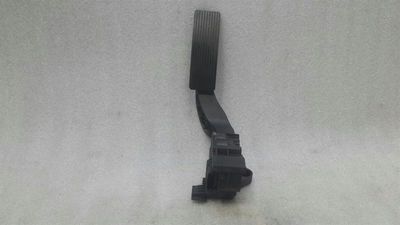 Mercedes A Class W176 RHD педал за газ A2463001804 десен волан