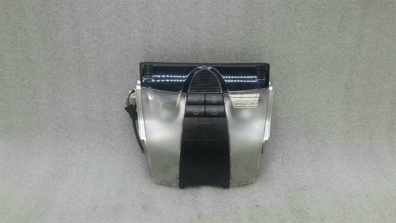 Mercedes-Benz SLK (R171) Dome Light Mercedes SLK R171 dome light A1718202401 interi...