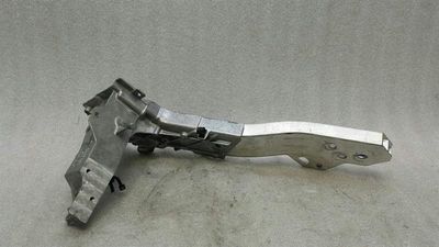 Mercedes E klase W213 labā šķērseniskā statne A2536210700 priekšējā labā šķērseniskā statne