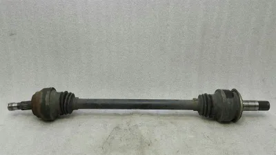 Mercedes E Class W213 Drivaxel Bak Höger A2133504600 RRH Drivaxel