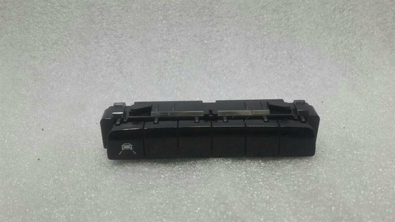 Mercedes-Benz S Coupe (C217) Switch MERCEDES E Class W213 Lane Assist Switch A21390...