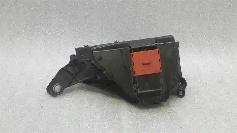 Mercedes-Benz S Coupe (C217) Fuse box Mercedes E Class W213 Fuse Box A2135400750 Fuse...