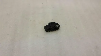 Двигатель вентиляционной заслонки Mercedes A Class W176 A0999069800 Серводвигатель