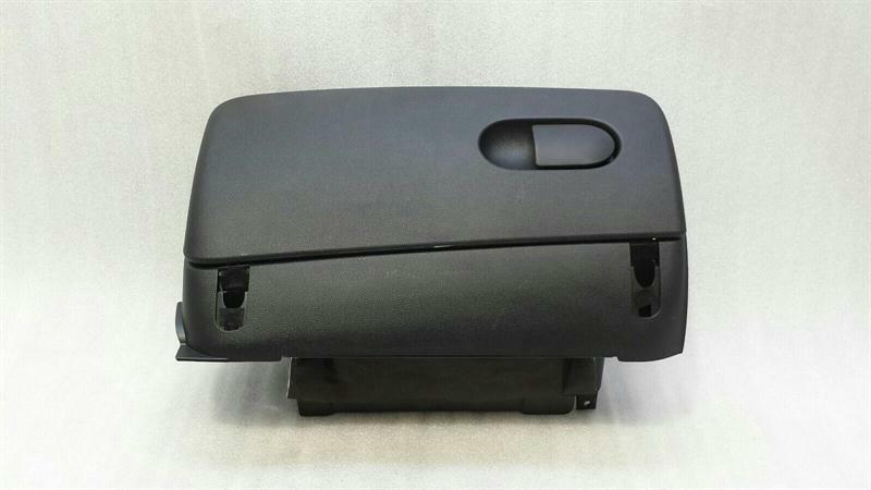 Mini One, Cooper (F55 / F56 / F57) 2014-2024 Mini Cooper F56 RHD Glovebox 9262367 Right Hand Drive