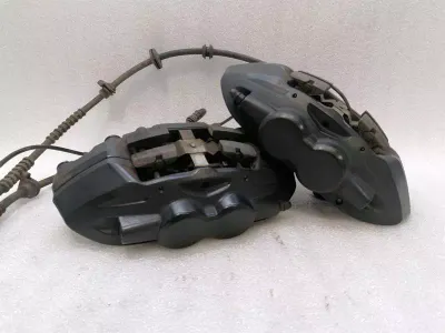 Zacisk hamulcowy przedni BMW i8 hybrydowy 34116868231 zestaw zacisków przednich