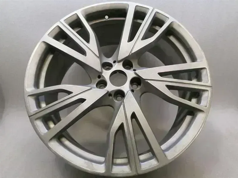 BMW i8 (l12, l15) BMW i8 Hybrid Alloy Wheel 6857573 8.5j x20 et50 Alloy Wheel Body type: Coupe
Fuel: Hybrid