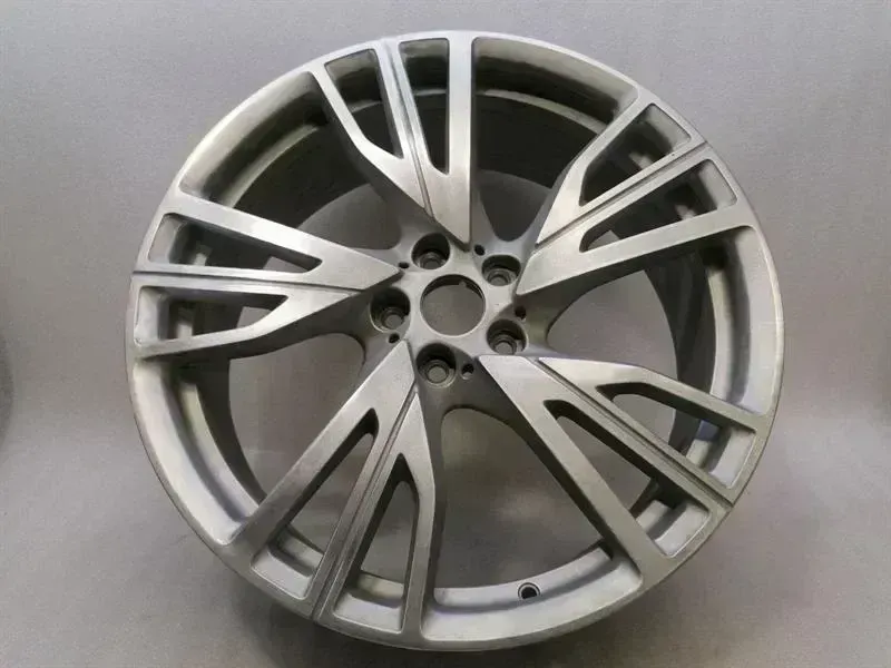 BMW i8 (l12, l15) BMW i8 Hybrid Alloy Wheel 6855013 7.5j x20 et40 Alloy Wheel Body type: Coupe
Fuel: Hybrid