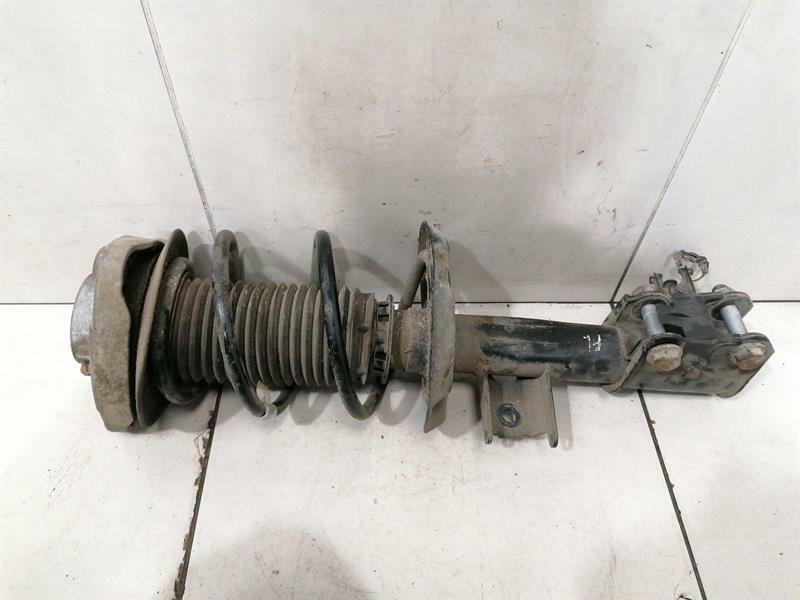 Mercedes-Benz CLA (C117) Mercedes CLA W117 shock absorber front left A1173231500 shock absorber front Li Body type: Saloon
Fuel: Petrol
