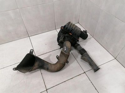 Skrzynka filtra powietrza BMW i8 Hybrid Airbox 13717640728