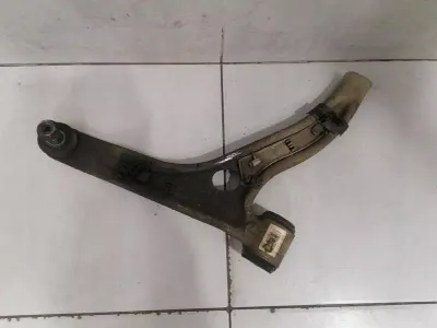 Bras de suspension avant droit Mercedes CLA W117 A2463304800 Barre de commande avant droite