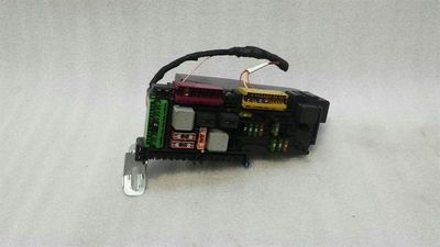 Mercedes C Class W204 Кутия с предпазители A2049060305 Кутия с предпазители SAM