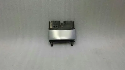 Mercedes C Class W204 Пепелник A2046801350 Пепелник
